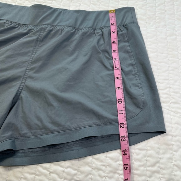 Athleta Go To Distance Shorts Grey Elastic Waist Zip Back Pocket Stretch - Picture 5 of 14
